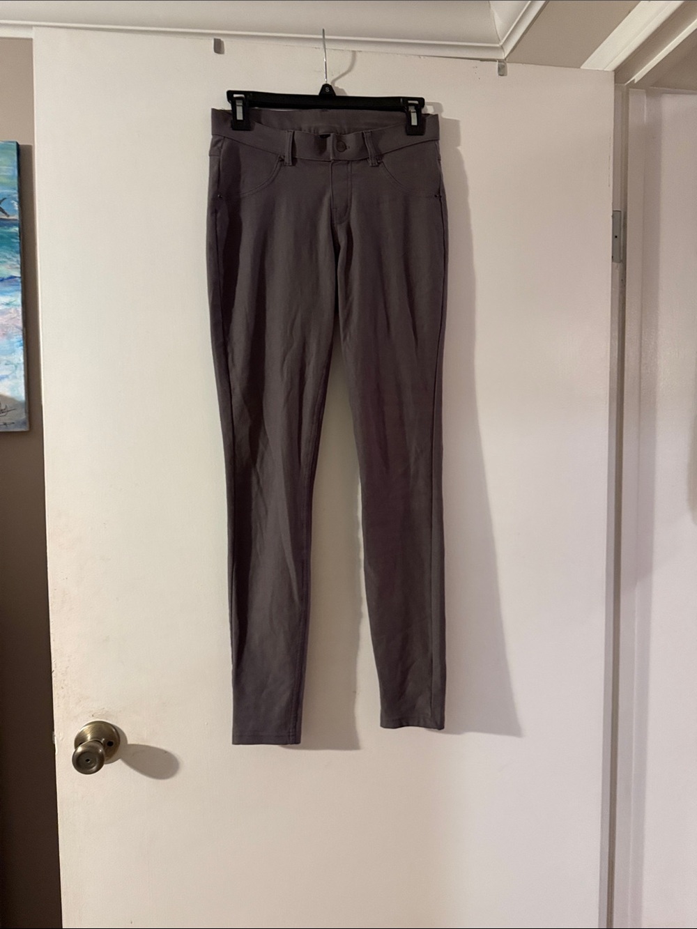 HUE Taupe Stretch Jeggings Size Small. NWOT